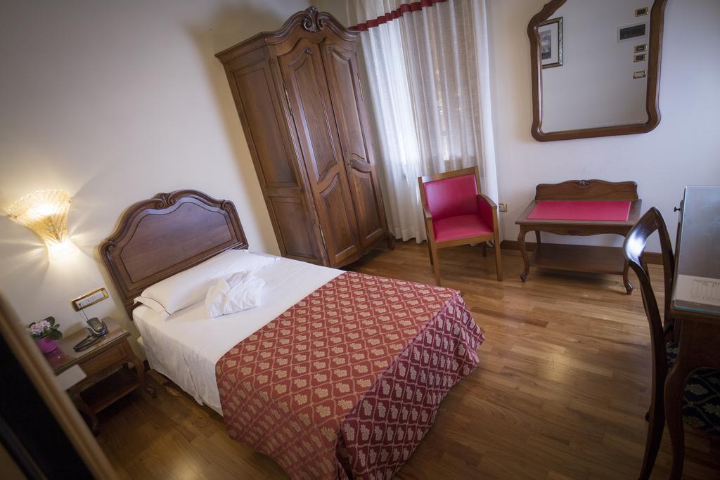 Hotel Spessotto Portogruaro Exterior photo