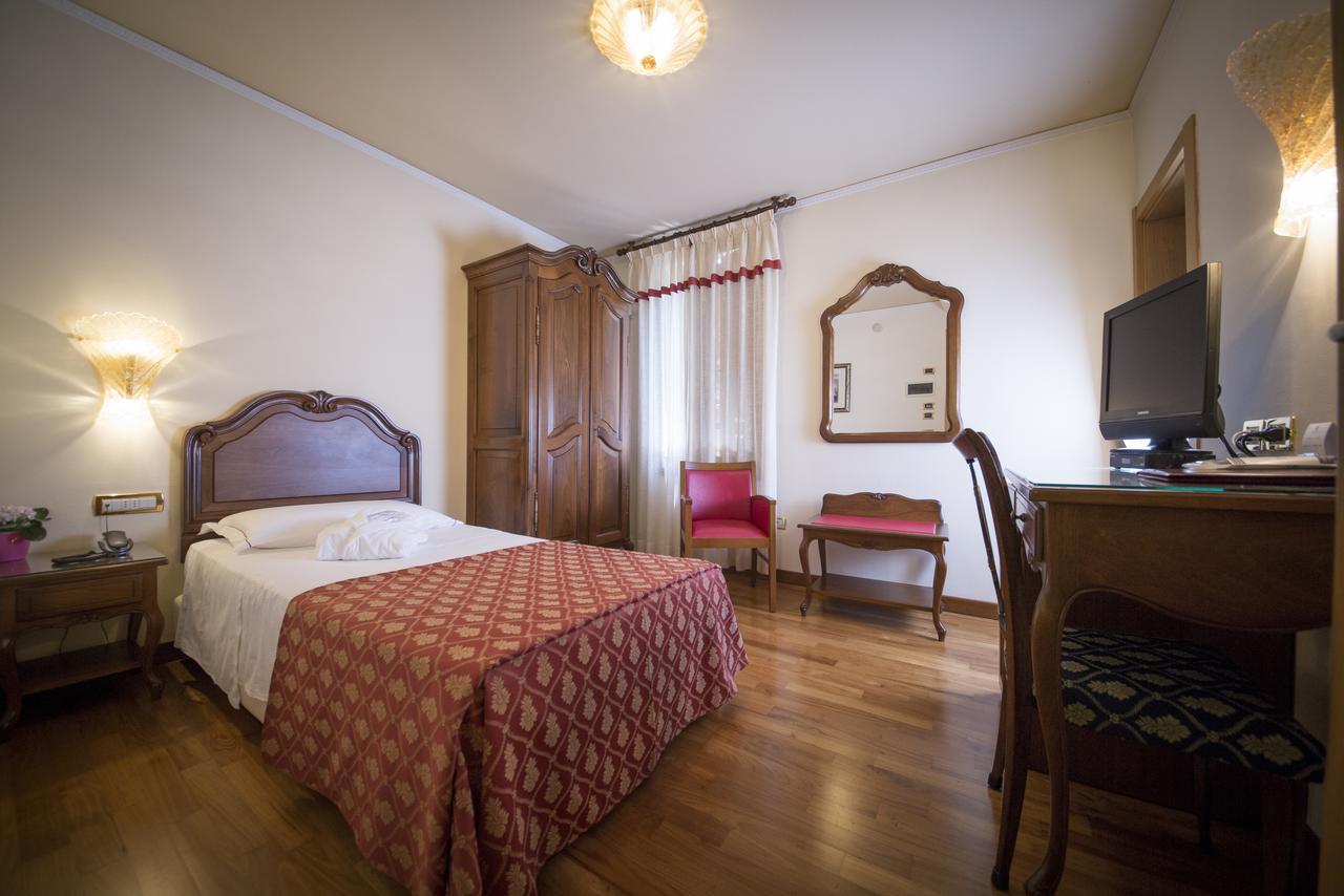 Hotel Spessotto Portogruaro Exterior photo
