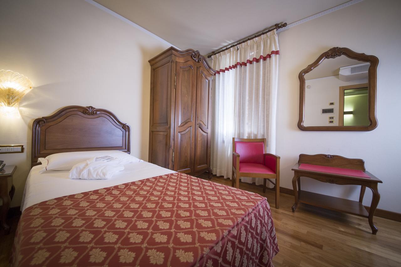 Hotel Spessotto Portogruaro Exterior photo